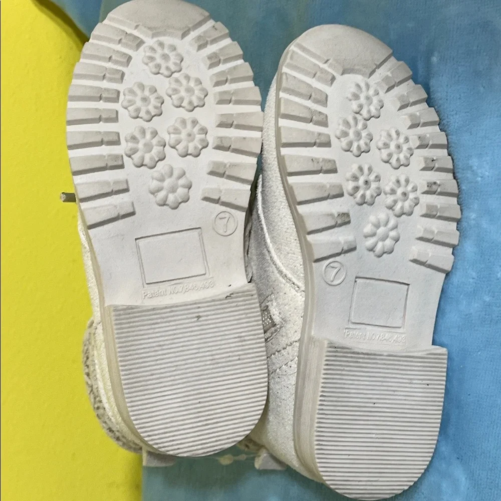 NEW Jumping Beans Cream Lace-Up Kids Boots size 7 toddler girls